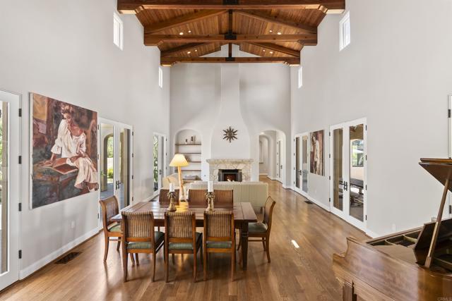 Detail Gallery Image 10 of 49 For 16733 Calle Hermosa, San Diego,  CA 92127 - 6 Beds | 6/1 Baths