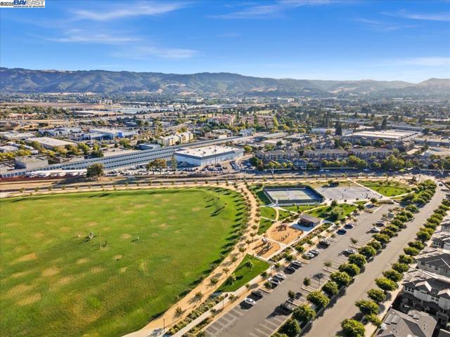 6017 Basaltina Pl, Dublin CA: https://media.crmls.org/mediaz/ecdcb1ff-a98d-4b11-846d-461fb0d529bc.jpg