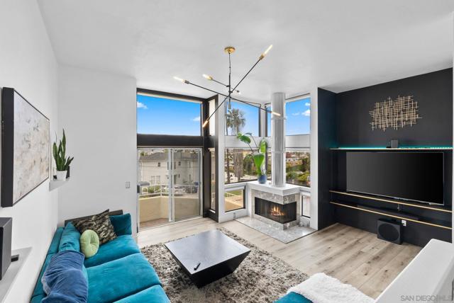 3535 Columbia St, San Diego CA: https://media.crmls.org/mediaz/ecdcc324-d00d-41b0-87d4-4b73380688fc.jpg