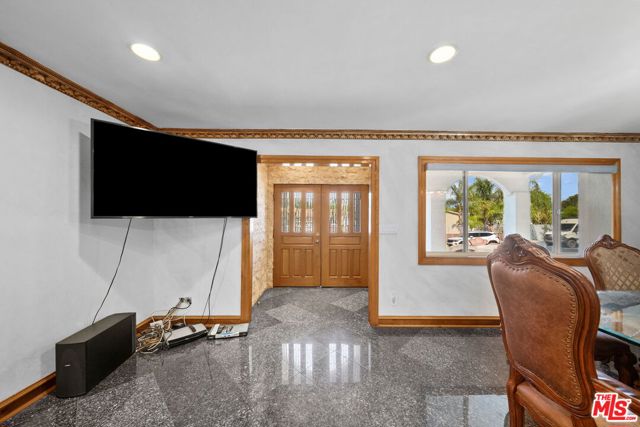 8058 Fulton Avenue photo 8