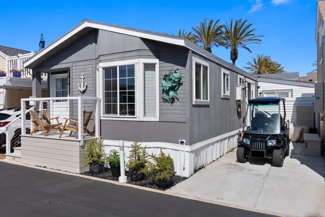 37 El Paseo Street, Newport Beach CA: https://media.crmls.org/mediaz/ecdce84f-ad0a-46f6-aa68-a6271890a197.jpg