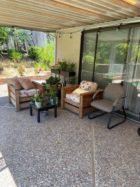 1683 Escalante Way, Burlingame CA: https://media.crmls.org/mediaz/ecdd7275-047e-4b89-a595-e7df0ff50f94.jpg