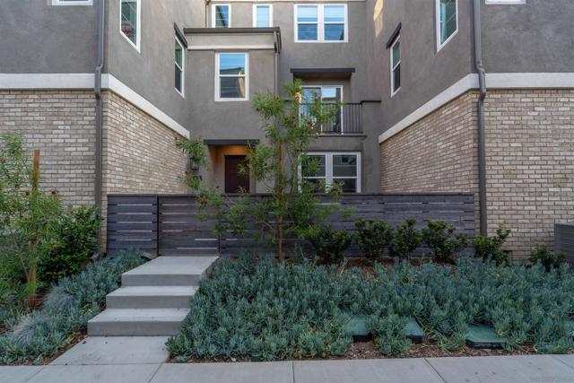 1221 Sunrise View, San Marcos CA: https://media.crmls.org/mediaz/ecdd76aa-465d-45ca-9c9c-8b07f836f17e.jpg