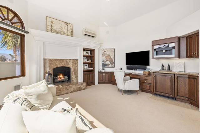 345 Crest Lake Drive, Palm Desert, CA 92211