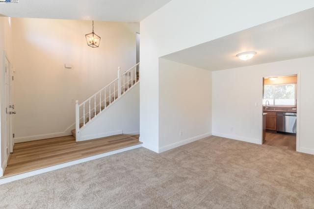 1445 Mellissa Cir, Antioch CA: https://media.crmls.org/mediaz/ecdf95ef-bea6-4da7-8ea4-39cec24a8a2b.jpg