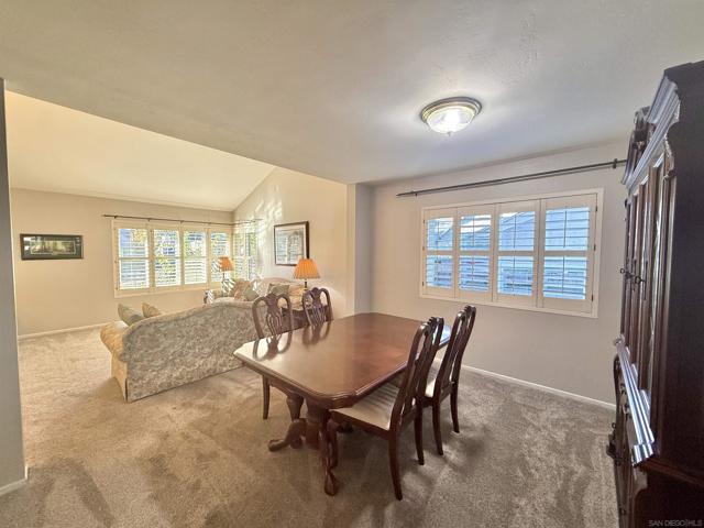 2049 Wind River Rd, El Cajon CA: https://media.crmls.org/mediaz/ecdfc386-688b-4661-9370-d1d5d9f8dfc1.jpg