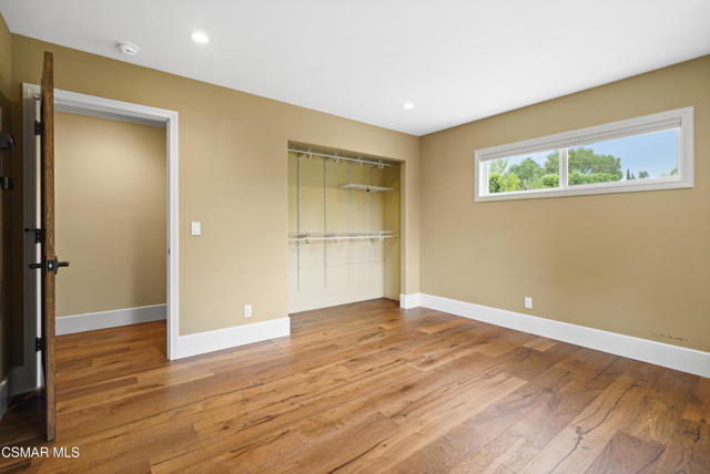 1658 La Granada Drive, Thousand Oaks CA: https://media.crmls.org/mediaz/ece14395-1bd7-49e9-a01f-62fb5fb72e09.jpg