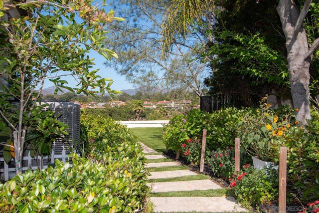 17735 Devereux Rd, San Diego CA: https://media.crmls.org/mediaz/ece15902-0f41-437a-a70c-bae37461ab87.jpg
