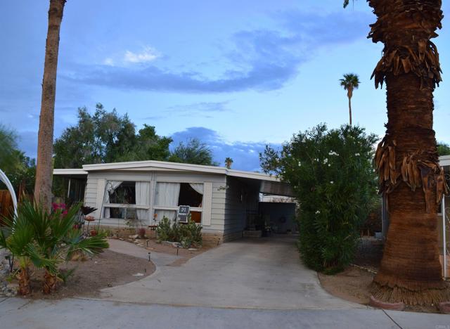 1010 Palm Canyon Drive, Borrego Springs CA: https://media.crmls.org/mediaz/ece1b3ae-11b3-4caa-a4ef-9c0825f36343.jpg