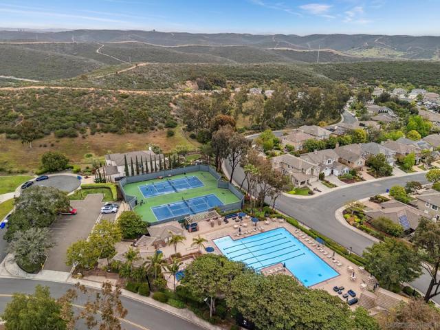 10575 Spruce Grove Ave, San Diego CA: https://media.crmls.org/mediaz/ece2133f-6b4a-4a97-b340-b810fbc3d954.jpg