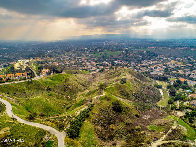 17900 Bull Canyon Road, Granada Hills CA: https://media.crmls.org/mediaz/ece249e5-5de3-423d-949e-1df2499a24c6.jpg