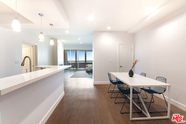 5670 Wilshire Boulevard, Los Angeles CA: https://media.crmls.org/mediaz/ece27018-56d2-4436-b0fe-4b6b36d650e3.jpg