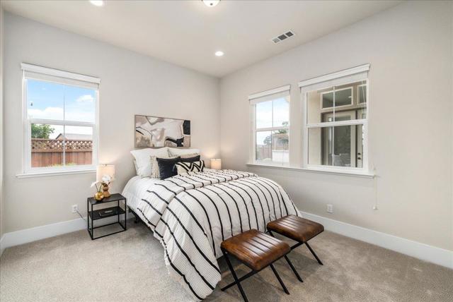 2999 Bluffs Drive, Marina CA: https://media.crmls.org/mediaz/ece2e166-06cd-4671-82e0-8af046c0f37d.jpg