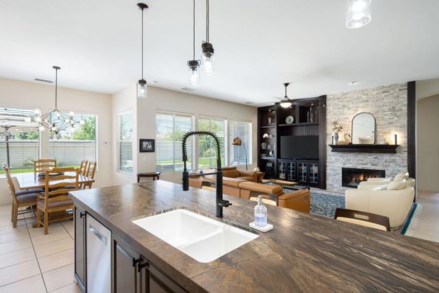 27-web-or-mls-DT_Reina_OPMG_0923_027