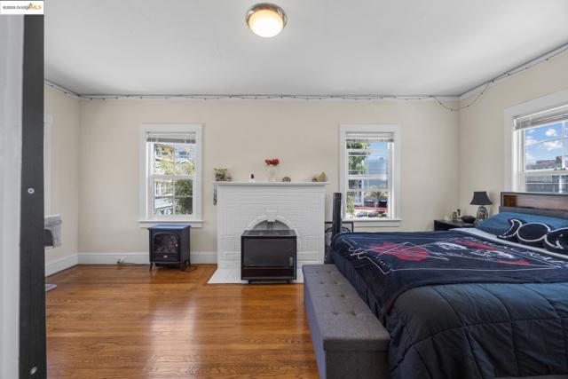 Image 37 of 45 For 271 38th St  