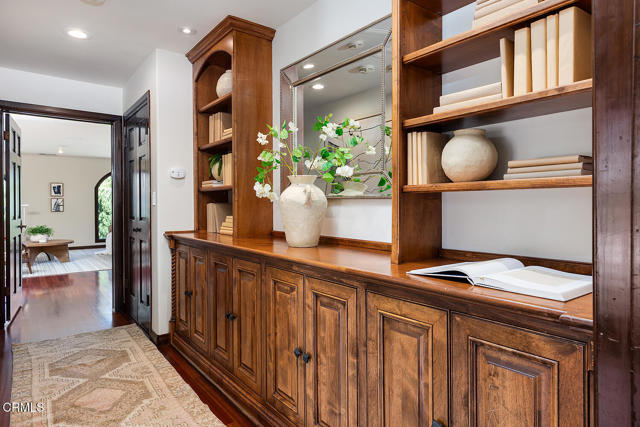 Detail Gallery Image 40 of 73 For 420 Inverness Dr, La Canada Flintridge,  CA 91011 - 6 Beds | 5/1 Baths