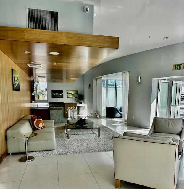 870 E Palm Canyon Drive, Palm Springs CA: https://media.crmls.org/mediaz/ece8c1e3-dd58-4f32-bcf4-4d4275ace274.jpg