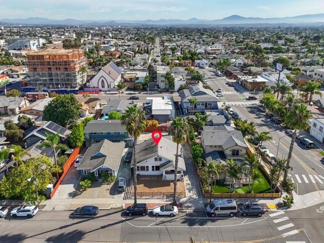 3711 29th St, San Diego CA: https://media.crmls.org/mediaz/ece95d84-56a7-47f6-92b7-08d35f2f940e.jpg