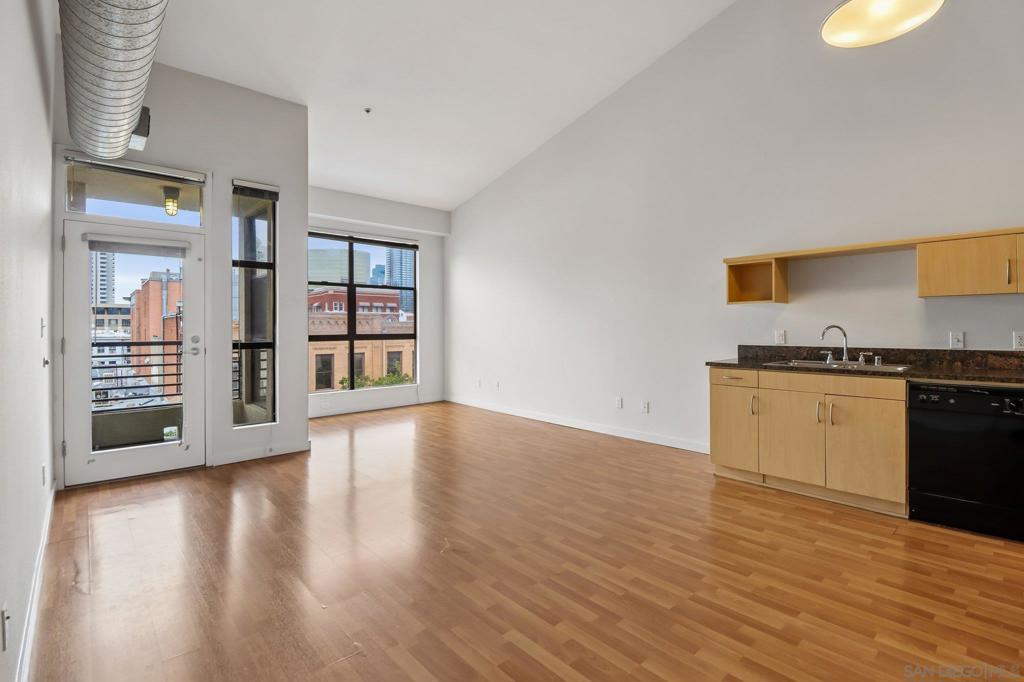 777 6th Avenue - photo 11