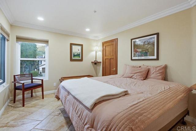 Detail Gallery Image 36 of 70 For 2345 Amber Oak Ln, Escondido,  CA 92027 - 4 Beds | 3 Baths