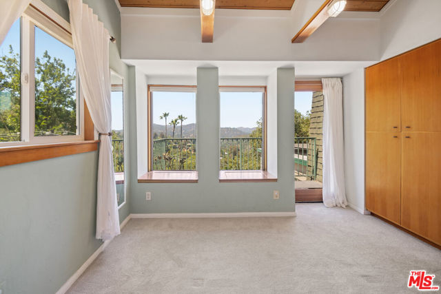 1212 Fernwood Pacific Drive, Topanga CA: https://media.crmls.org/mediaz/ecea3818-f002-4988-93dc-b24ccfbe956d.jpg