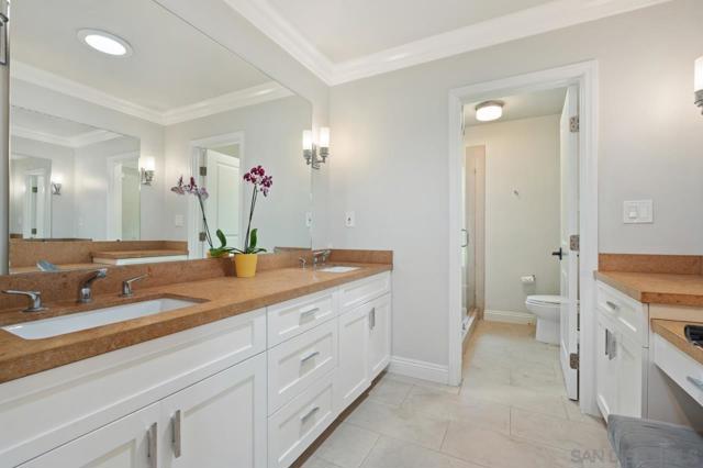 8874 La Jolla Scenic Dr N, La Jolla CA: https://media.crmls.org/mediaz/ecea7fbc-a739-436c-a3f6-e629c9f01192.jpg