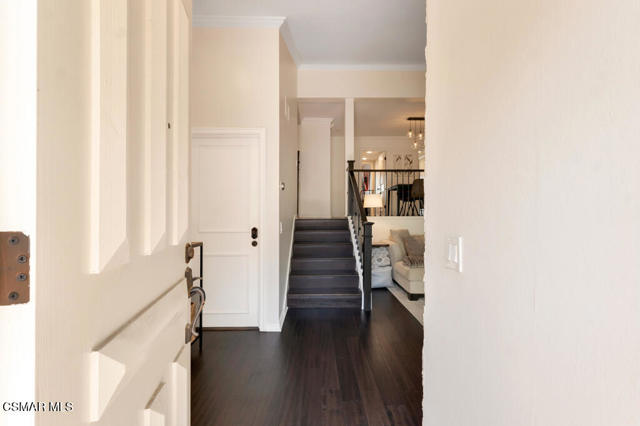 6217 Nita Avenue, Woodland Hills CA: https://media.crmls.org/mediaz/ecea9558-a28c-40e3-92e0-823a1764cb0e.jpg