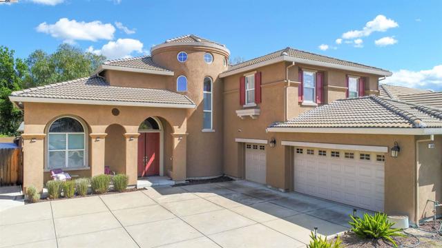 5018 Southport Ct, Antioch CA: https://media.crmls.org/mediaz/eceb2f5b-1c65-42ef-ad03-023016408e53.jpg