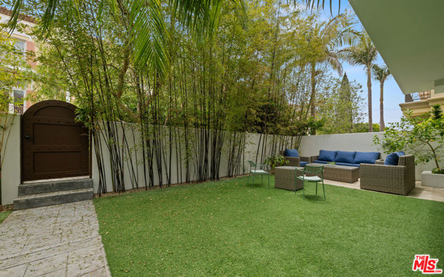139 Westwind Mall, Marina del Rey CA: https://media.crmls.org/mediaz/ecec6a3e-ab72-4b34-b2b1-93a0ee7b6be4.jpg