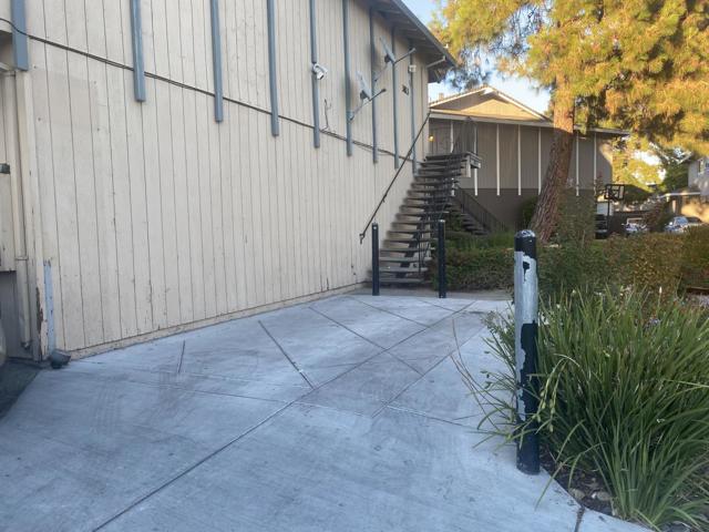 3813 Barker Drive, San Jose CA: https://media.crmls.org/mediaz/eced044e-c5e1-4771-9324-cd12d4fa98bf.jpg