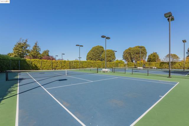 96 Bayside Ct, Richmond CA: https://media.crmls.org/mediaz/eced32d8-bc51-4643-8111-8531b5b68a00.jpg