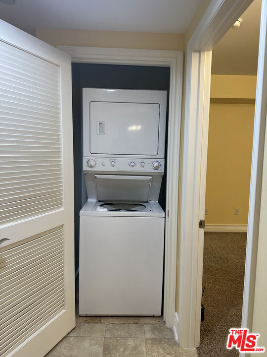 122 N Clark Drive, West Hollywood CA: https://media.crmls.org/mediaz/ecee31e3-ab71-417e-a635-a2bee0f2825f.jpg