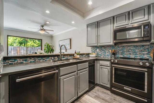 2915 Leotar Circle, Santa Cruz CA: https://media.crmls.org/mediaz/ecee42ee-0f45-4e9b-9413-5afd6638e423.jpg