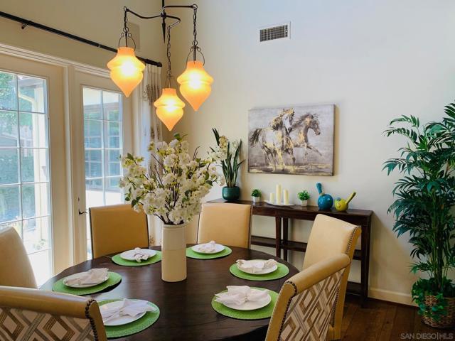 5199 Seagrove Place, San Diego CA: https://media.crmls.org/mediaz/ecef0cfc-2a6f-45ca-90c3-c4e25cbc3ecc.jpg