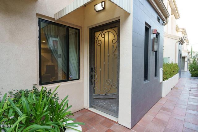 Detail Gallery Image 5 of 62 For 1130 N Campbell St #104,  Glendale,  CA 91207 - 3 Beds | 2/1 Baths