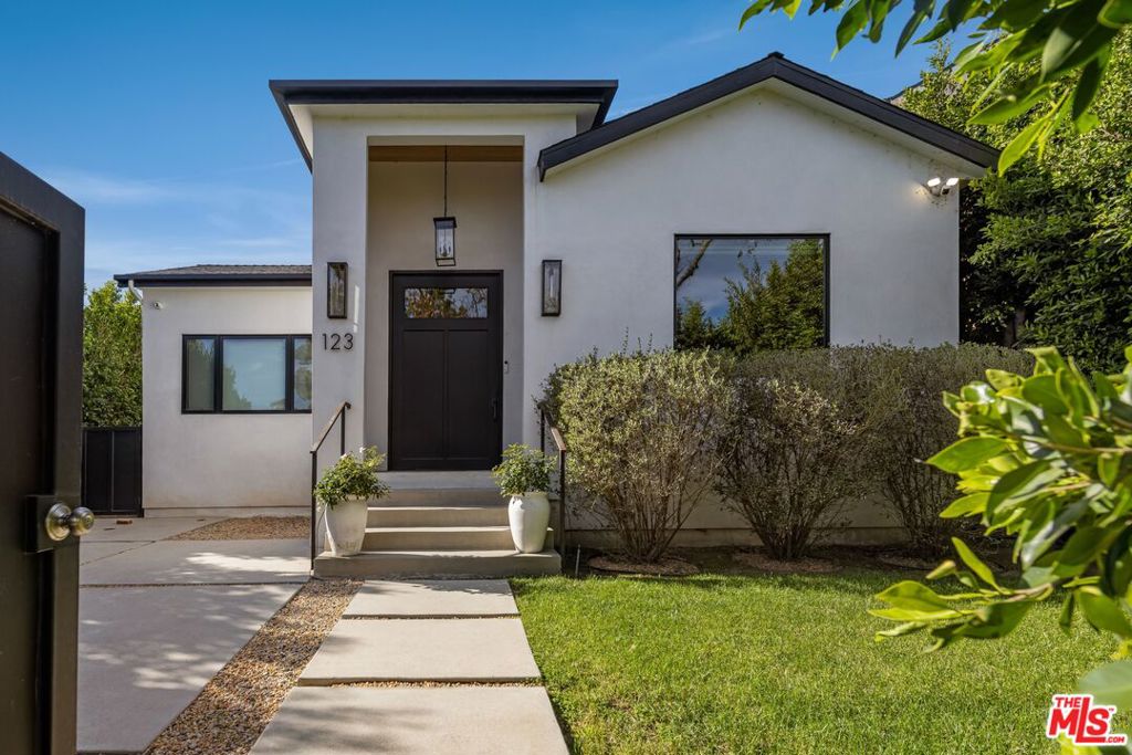 123 S Kilkea Drive