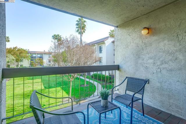 39887 Cedar Blvd, Newark CA: https://media.crmls.org/mediaz/ecf0356e-32a3-4a67-b895-00384d6d804f.jpg