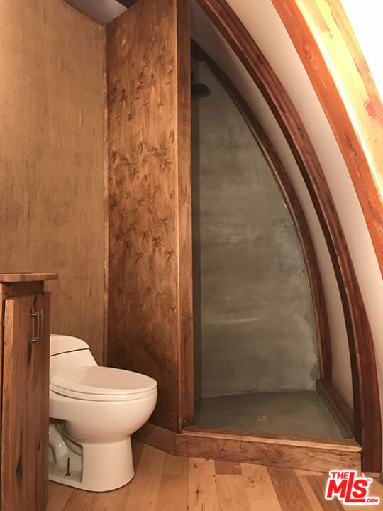 34550 Mulholland Highway, Malibu CA: https://media.crmls.org/mediaz/ecf0950c-7049-40a6-b089-45b2bd97a3c9.jpg