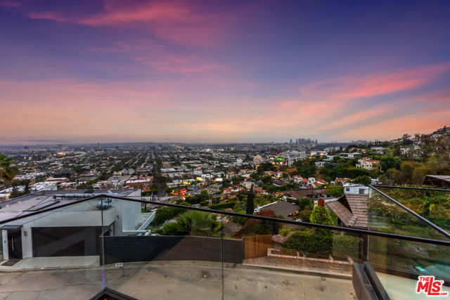 1545 Marlay Drive, Los Angeles CA: https://media.crmls.org/mediaz/ecf10d3b-a85f-4b20-9747-a0f38791298c.jpg