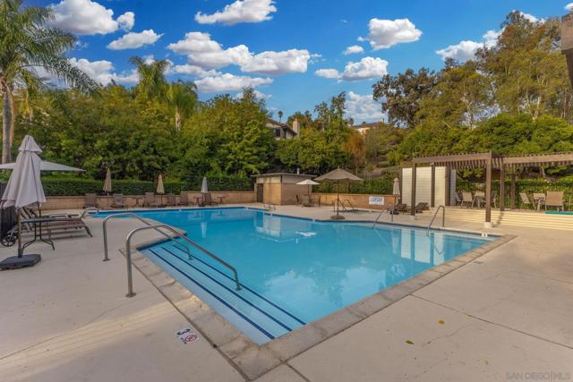 1363 Timberpond Dr, El Cajon CA: https://media.crmls.org/mediaz/ecf16294-ae99-4667-8217-47c186d82504.jpg