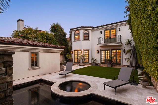 327 22nd Street, Santa Monica CA: https://media.crmls.org/mediaz/ecf1812f-d670-4a32-bf50-f444f2f5f002.jpg