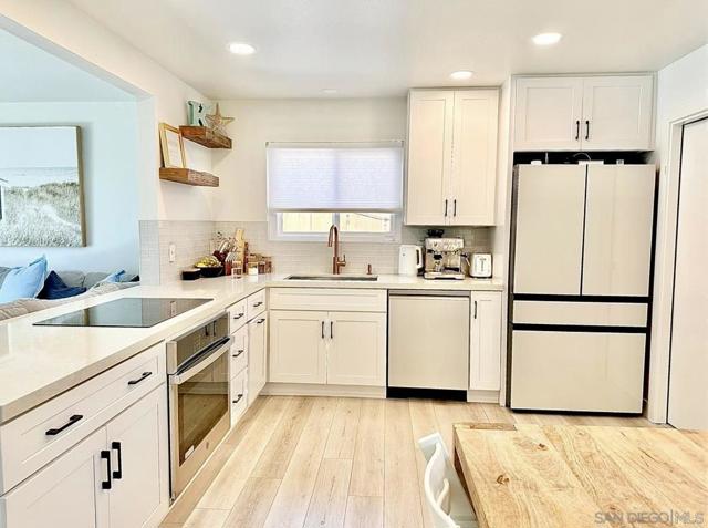 4838 Mount Saint Helens Dr, San Diego CA: https://media.crmls.org/mediaz/ecf1911a-d24a-4f72-853e-761f391af222.jpg
