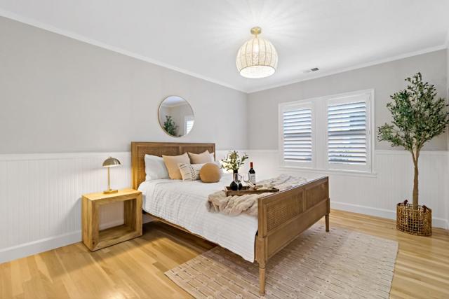 847 Willow Glen Way, San Jose CA: https://media.crmls.org/mediaz/ecf1b0b7-2566-49ea-82b4-42c497d83d25.jpg