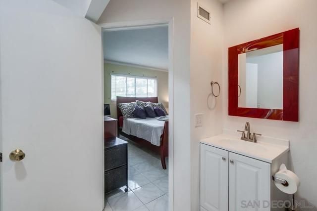 15380 Via La Gitano, Poway CA: https://media.crmls.org/mediaz/ecf28ec6-f93c-41cf-9f83-dc4265637493.jpg