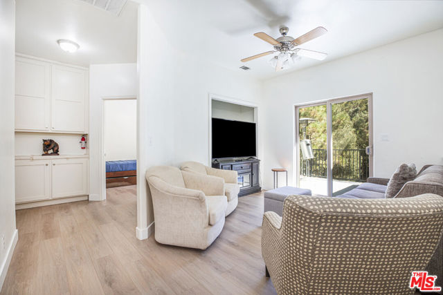 1712 Woodland Drive, Pine Mountain Club CA: https://media.crmls.org/mediaz/ecf37f40-d4a9-4211-92c4-786449206859.jpg