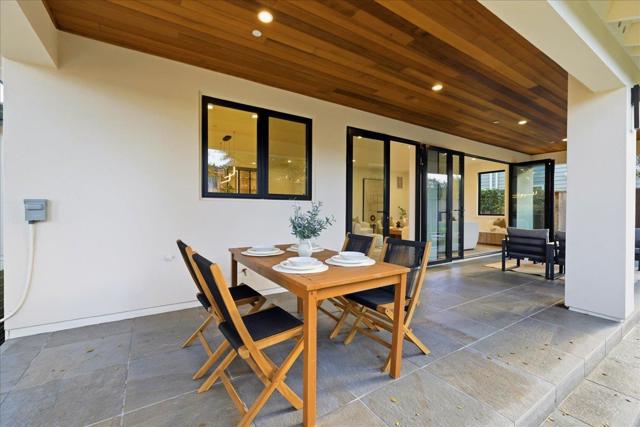 852 La Para Avenue, Palo Alto CA: https://media.crmls.org/mediaz/ecf4270d-4a01-4917-a63b-d80ef73add3c.jpg