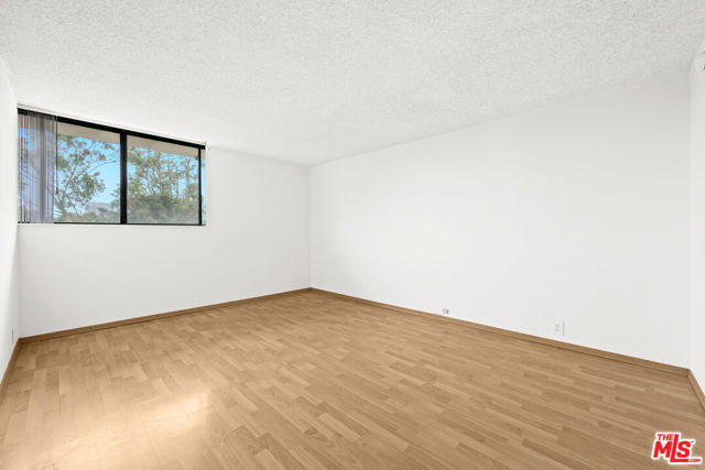 10535 Wilshire Boulevard, Los Angeles CA: https://media.crmls.org/mediaz/ecf43652-59be-46ce-9cd6-1fb60748e00f.jpg