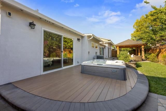 1052 Lovoi Way, San Jose CA: https://media.crmls.org/mediaz/ecf445bc-1013-4784-a3b3-93de10cd5216.jpg