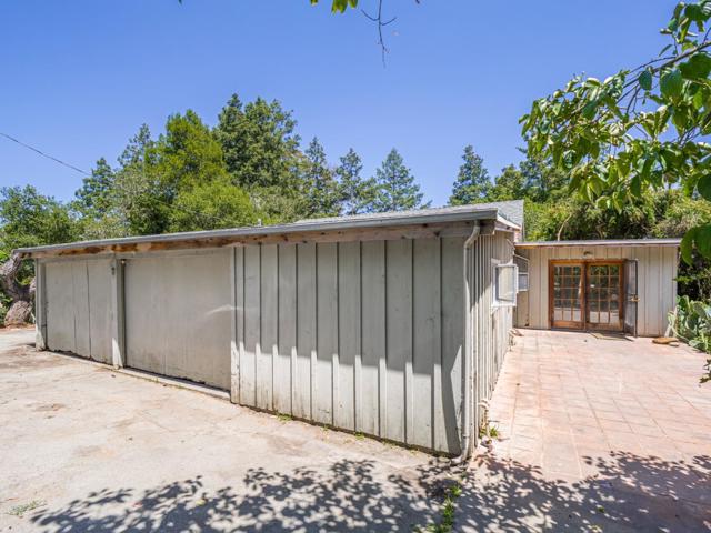 4151 Freedom Boulevard, Aptos CA: https://media.crmls.org/mediaz/ecf45324-aea6-405b-9055-09449e3cfb79.jpg