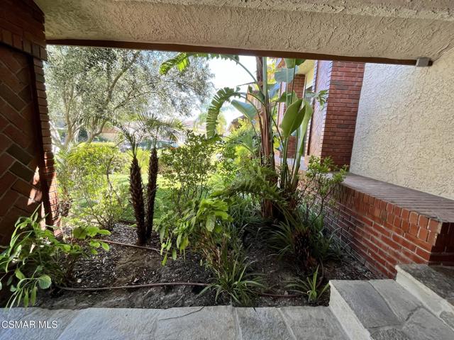 29160 Oakpath Drive, Agoura Hills CA: https://media.crmls.org/mediaz/ecf461ed-bd9b-43c1-a025-24a89af637f7.jpg